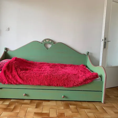Les Pieds Dans L'eau Apartment
